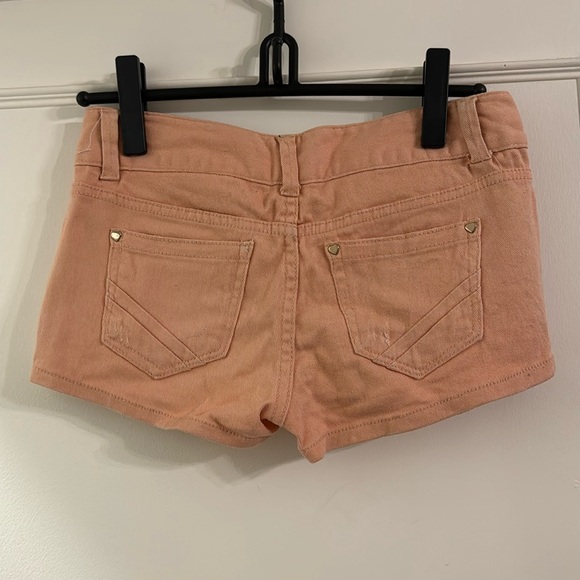 Shorts - Picture 3 of 3